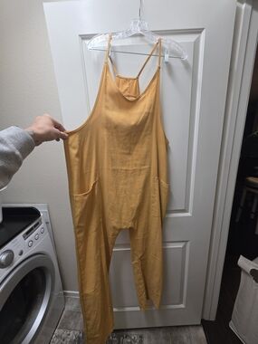 Women's Mustard Yellow Sleeveless Jumpsuit